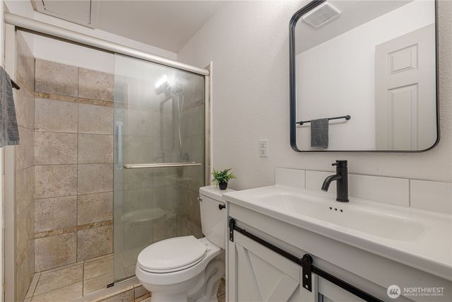28114 22nd Avenue E, Spanaway, WA 98387