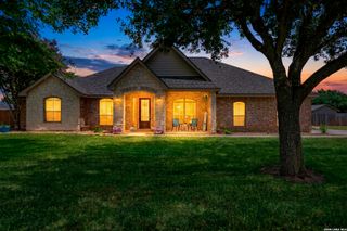 1446 Emily Ln, Seguin, TX 78155