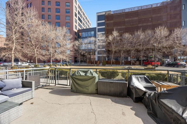 748 3rd Street N 105, Minneapolis, MN 55401