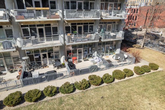 748 3rd Street N 105, Minneapolis, MN 55401