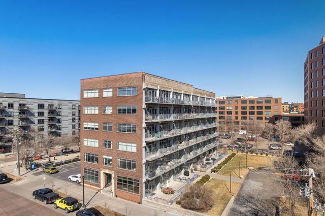 748 3rd Street N 105, Minneapolis, MN 55401