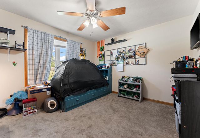 561 Fox Burrow Court, Valparaiso, IN 46385