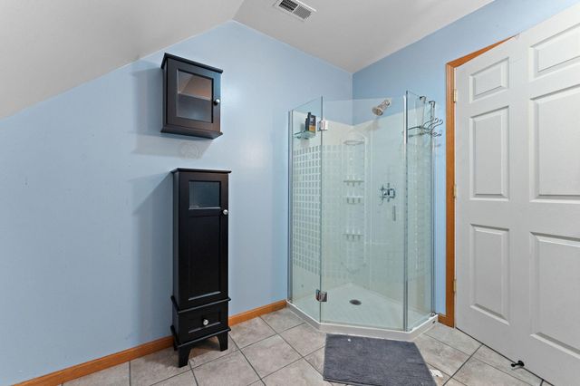 561 Fox Burrow Court, Valparaiso, IN 46385