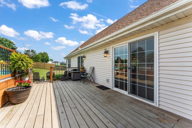 561 Fox Burrow Court, Valparaiso, IN 46385