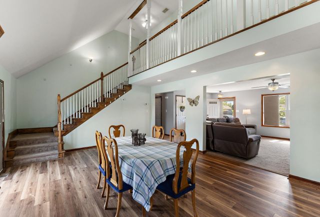 561 Fox Burrow Court, Valparaiso, IN 46385