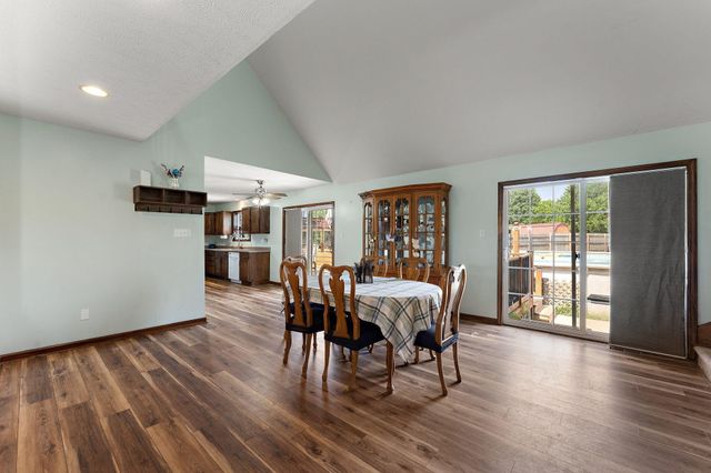 561 Fox Burrow Court, Valparaiso, IN 46385