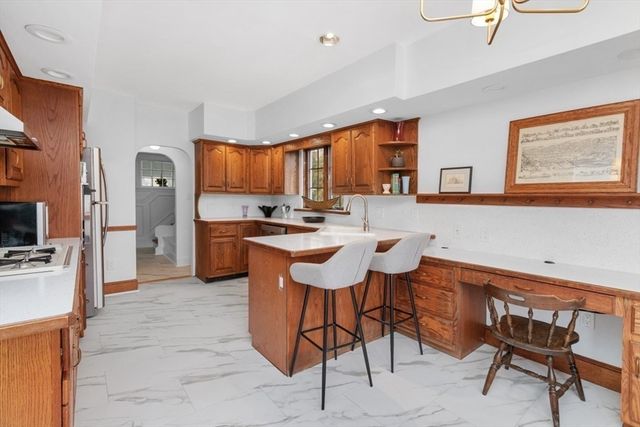 19 Bass St, Quincy, MA 02170