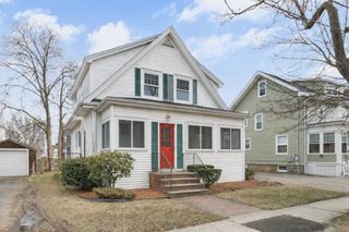 19 Bass St, Quincy, MA 02170