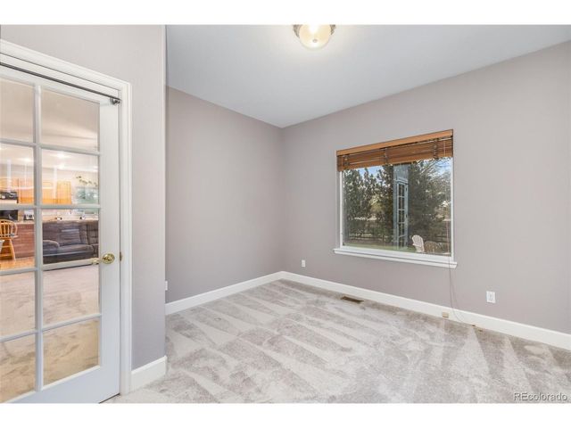 2046 Falcon Dr, Longmont, CO 80503