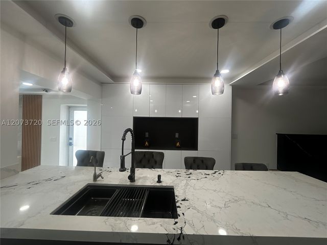 464 Minola Dr, Miami Springs, FL 33166