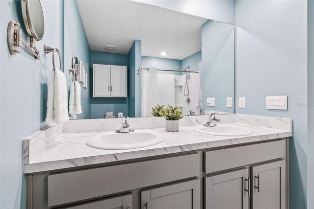 3718 MANNERED GOLD AVENUE, Bradenton, FL 34208