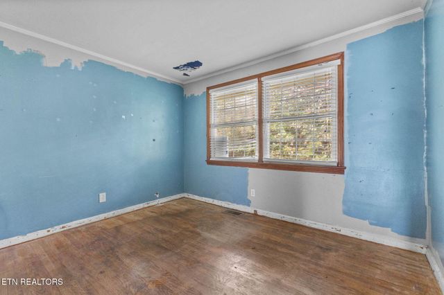 302 Hickory St, Clinton, TN 37716