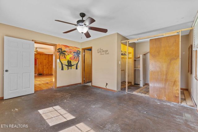 302 Hickory St, Clinton, TN 37716