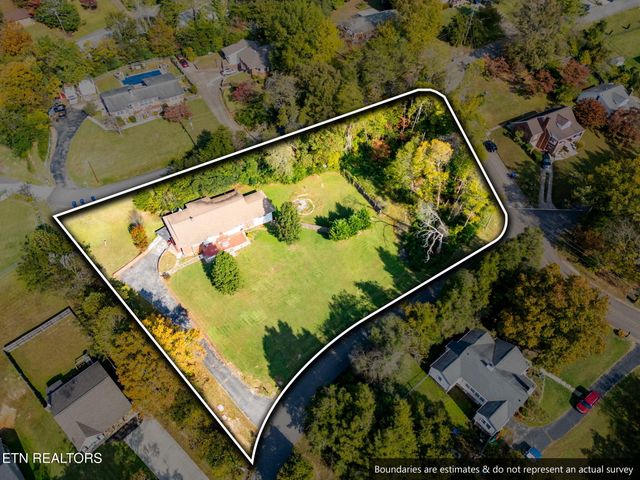 302 Hickory St, Clinton, TN 37716