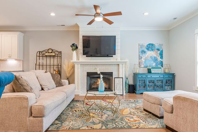 104 Nickolas Circle, Lebanon, TN 37087