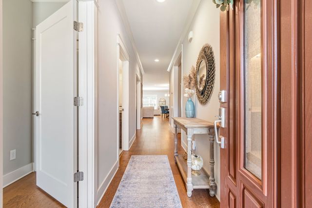 104 Nickolas Circle, Lebanon, TN 37087