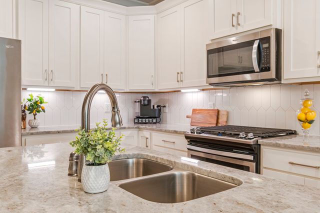 104 Nickolas Circle, Lebanon, TN 37087