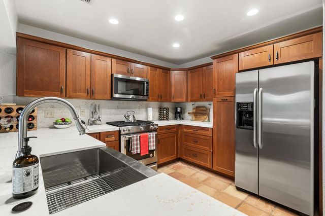 41545 Woodhaven Drive E, Palm Desert, CA 92211