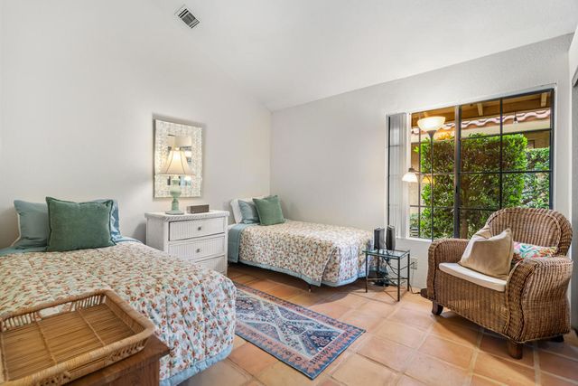 41545 Woodhaven Drive E, Palm Desert, CA 92211