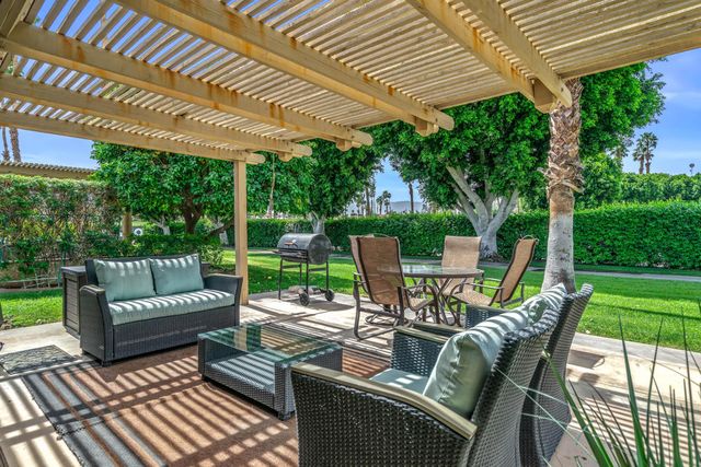 41545 Woodhaven Drive E, Palm Desert, CA 92211