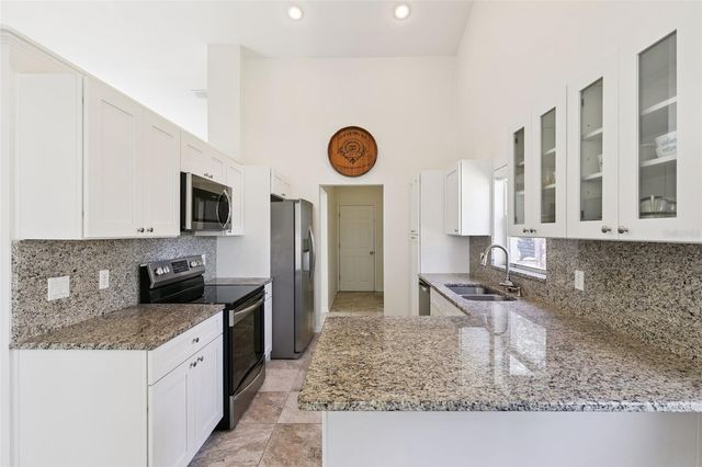 1004 MEGAN LYNN COURT, St Cloud, FL 34772