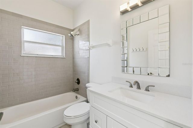 1004 MEGAN LYNN COURT, St Cloud, FL 34772