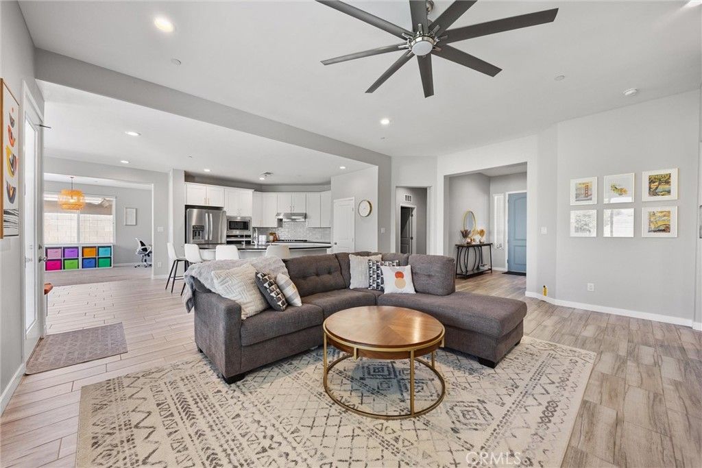 Image 25 of property listing at 11712 Caramella, Bakersfield, CA 93311