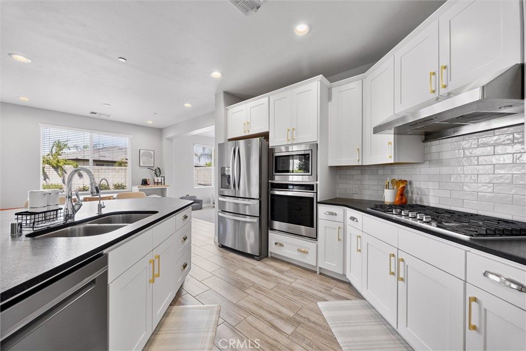 Image 35 of property listing at 11712 Caramella, Bakersfield, CA 93311
