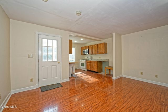 109 Schermerhorn Road, Rotterdam, NY 12306