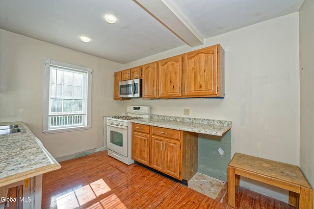 109 Schermerhorn Road, Rotterdam, NY 12306