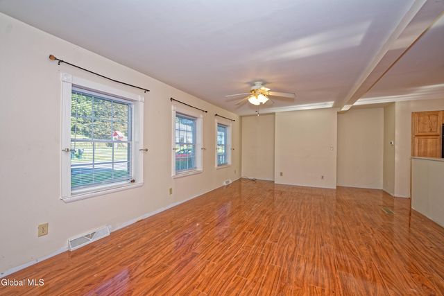 109 Schermerhorn Road, Rotterdam, NY 12306