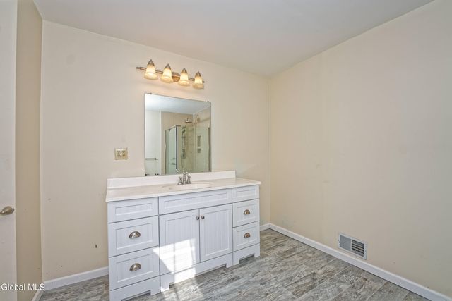 109 Schermerhorn Road, Rotterdam, NY 12306