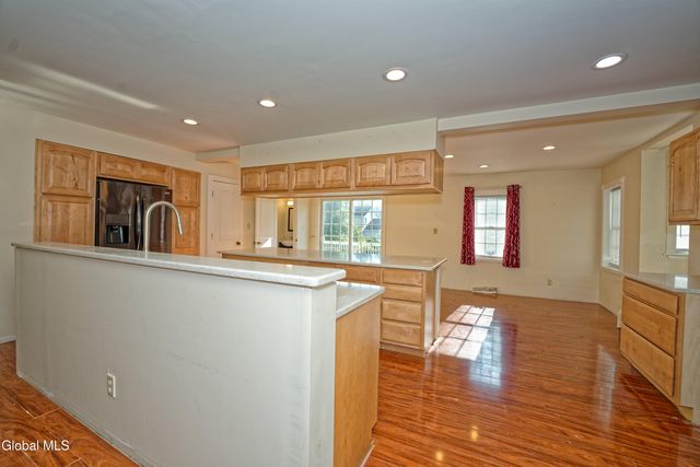 109 Schermerhorn Road, Rotterdam, NY 12306