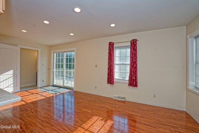 109 Schermerhorn Road, Rotterdam, NY 12306