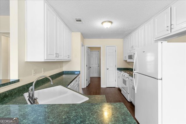 128 Rendition Drive, Mcdonough, GA 30253