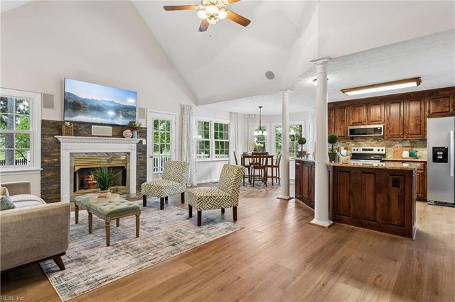 232 Pasture LN, Yorktown, VA 23693