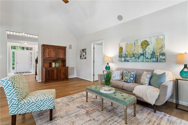 232 Pasture LN, Yorktown, VA 23693