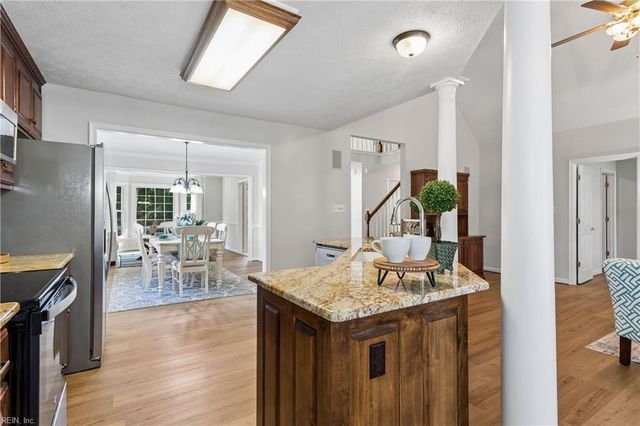 232 Pasture LN, Yorktown, VA 23693