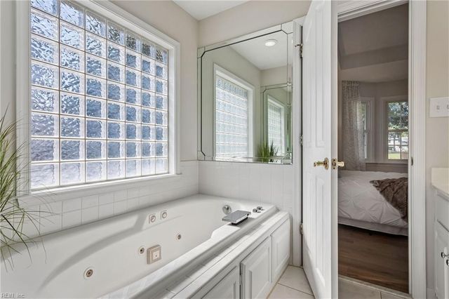 232 Pasture LN, Yorktown, VA 23693