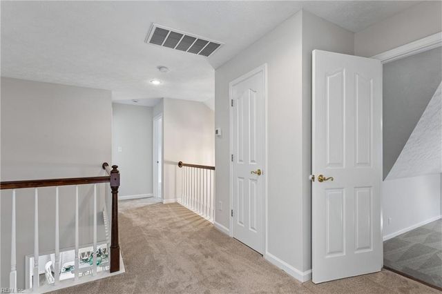 232 Pasture LN, Yorktown, VA 23693