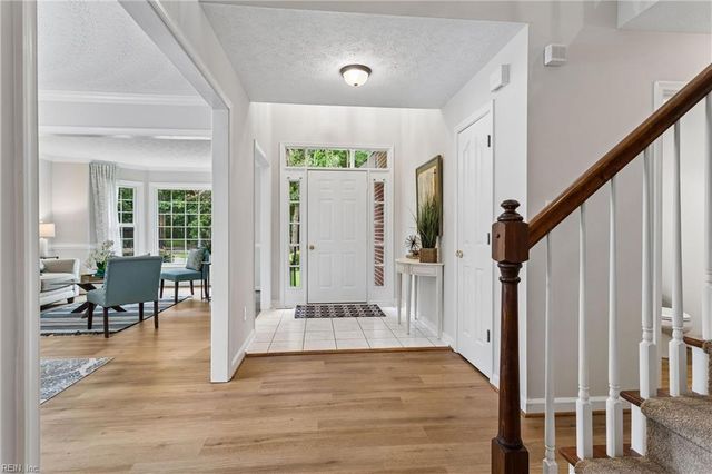 232 Pasture LN, Yorktown, VA 23693