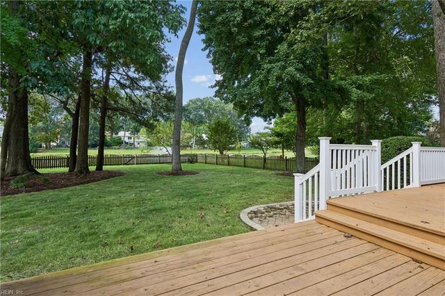 232 Pasture LN, Yorktown, VA 23693