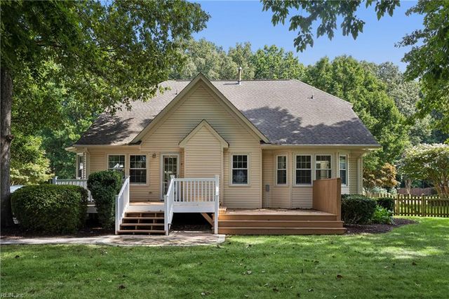 232 Pasture LN, Yorktown, VA 23693