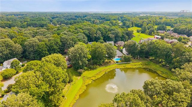 232 Pasture LN, Yorktown, VA 23693