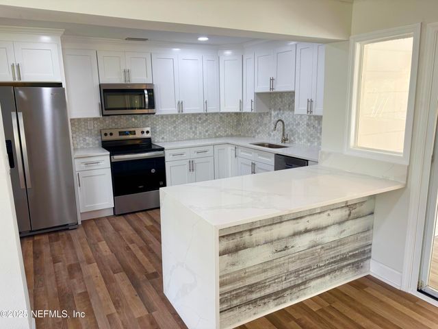 6678 S NORDE Drive, Jacksonville, FL 32244