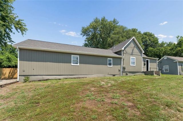 806 W Lexington Street, Richmond, MO 64085