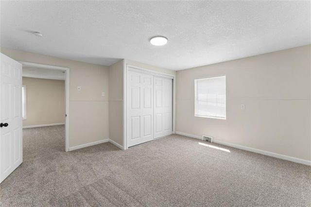 806 W Lexington Street, Richmond, MO 64085