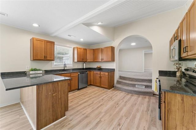 806 W Lexington Street, Richmond, MO 64085