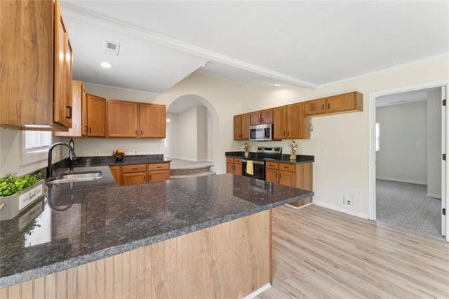 806 W Lexington Street, Richmond, MO 64085