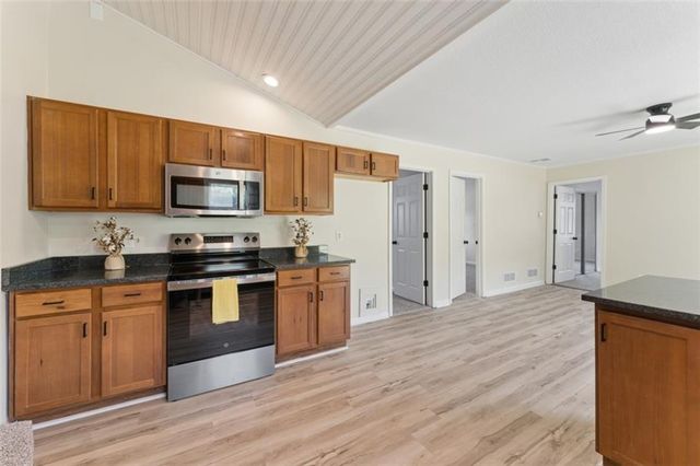 806 W Lexington Street, Richmond, MO 64085